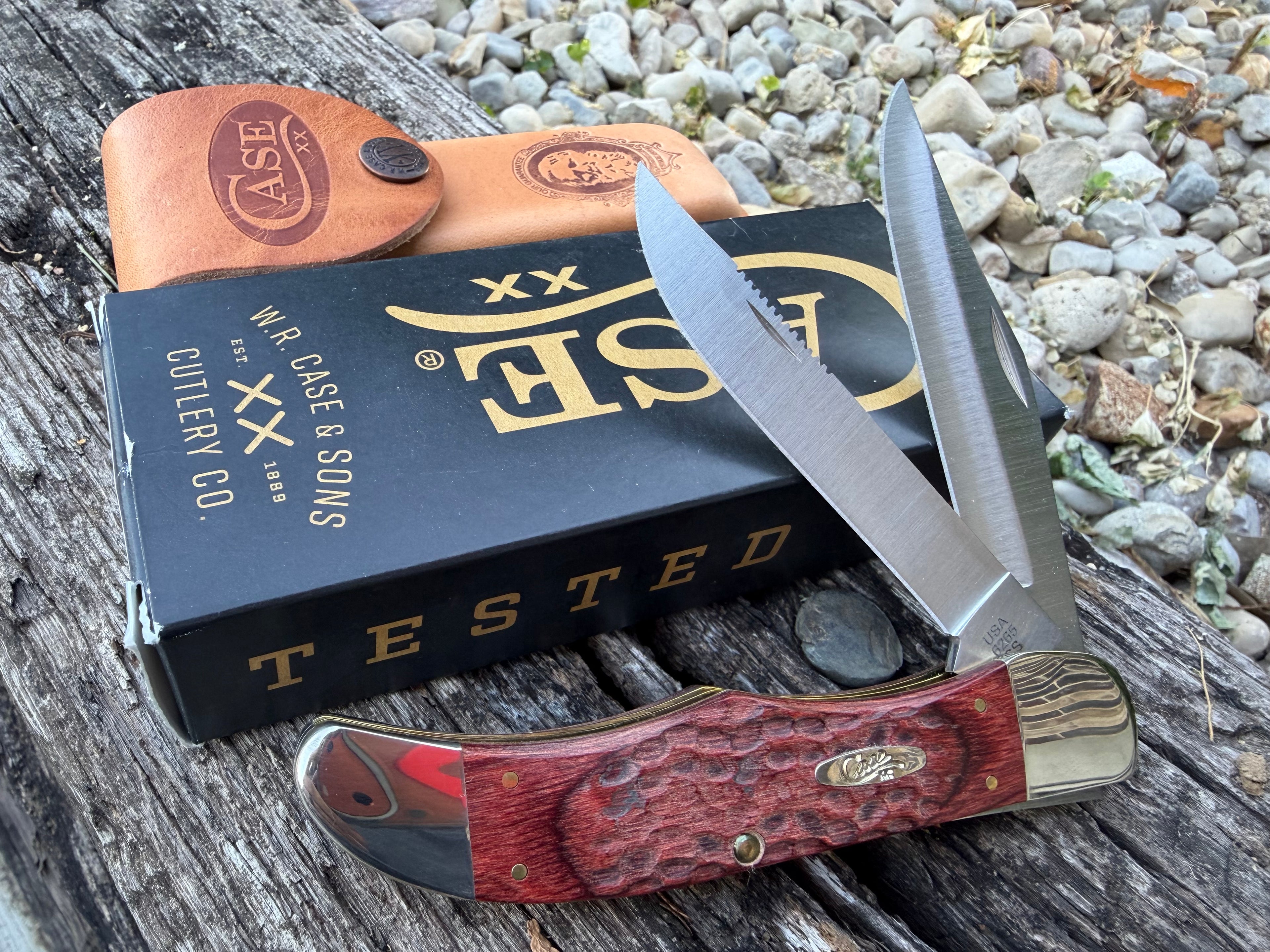 Case XX #00189 - Folding Hunter - Jigged Dymalux Rosewood with Leather Sheath