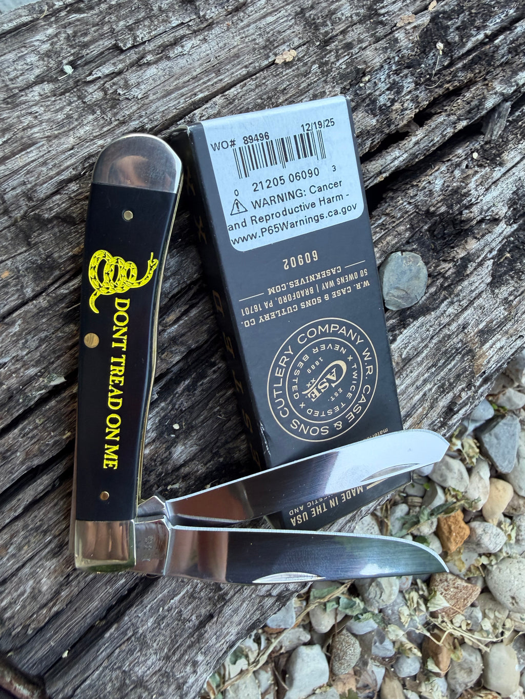 Case XX #06090 -Trapper - Don't Tread On Me - Smooth Synthetic