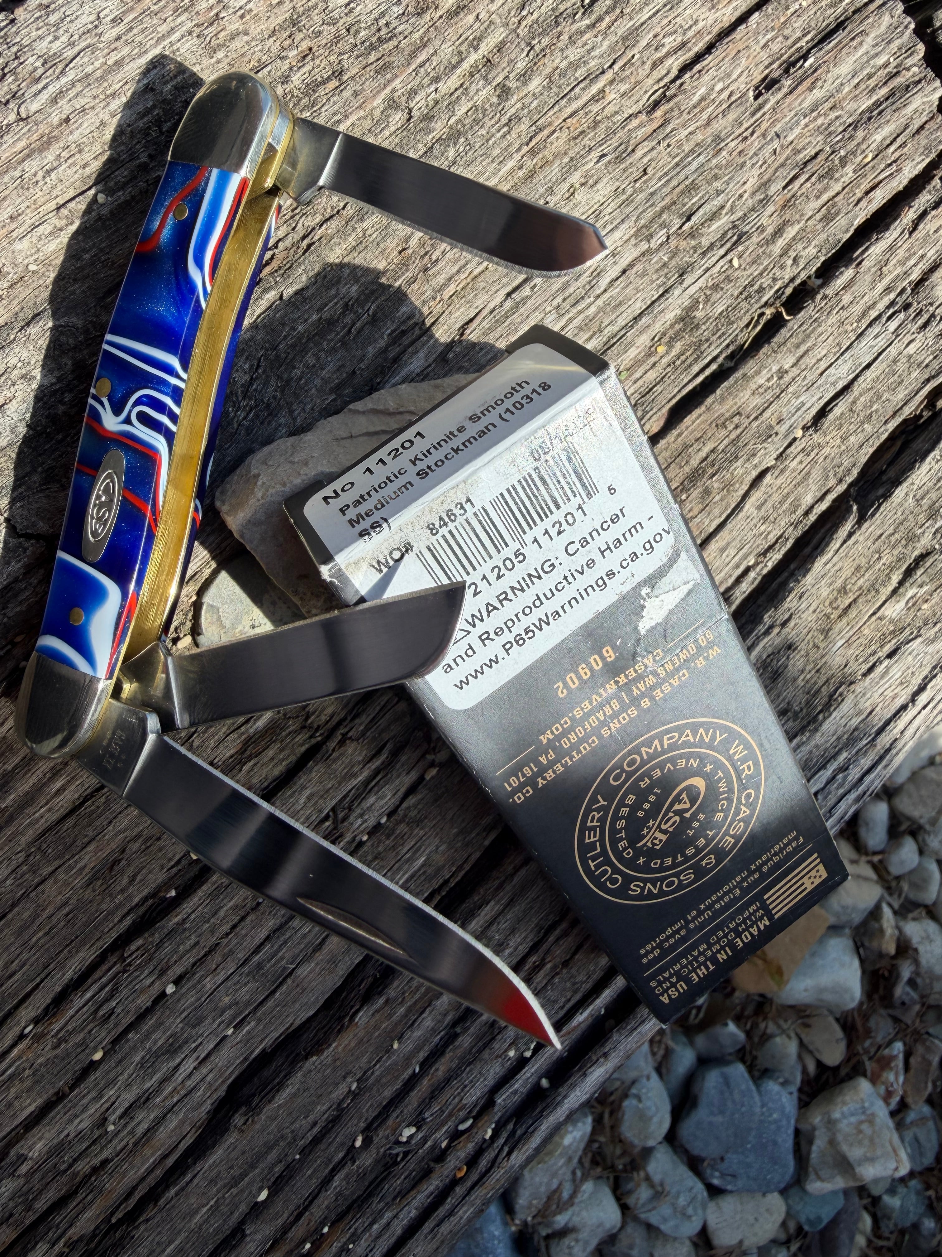 Case XX #11201 - Medium Stockman - Patriotic Kirinite Smooth