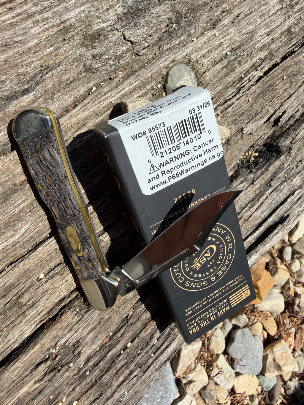 Case XX #14010 - Mini Copperlock - Black Curly Oak Smooth