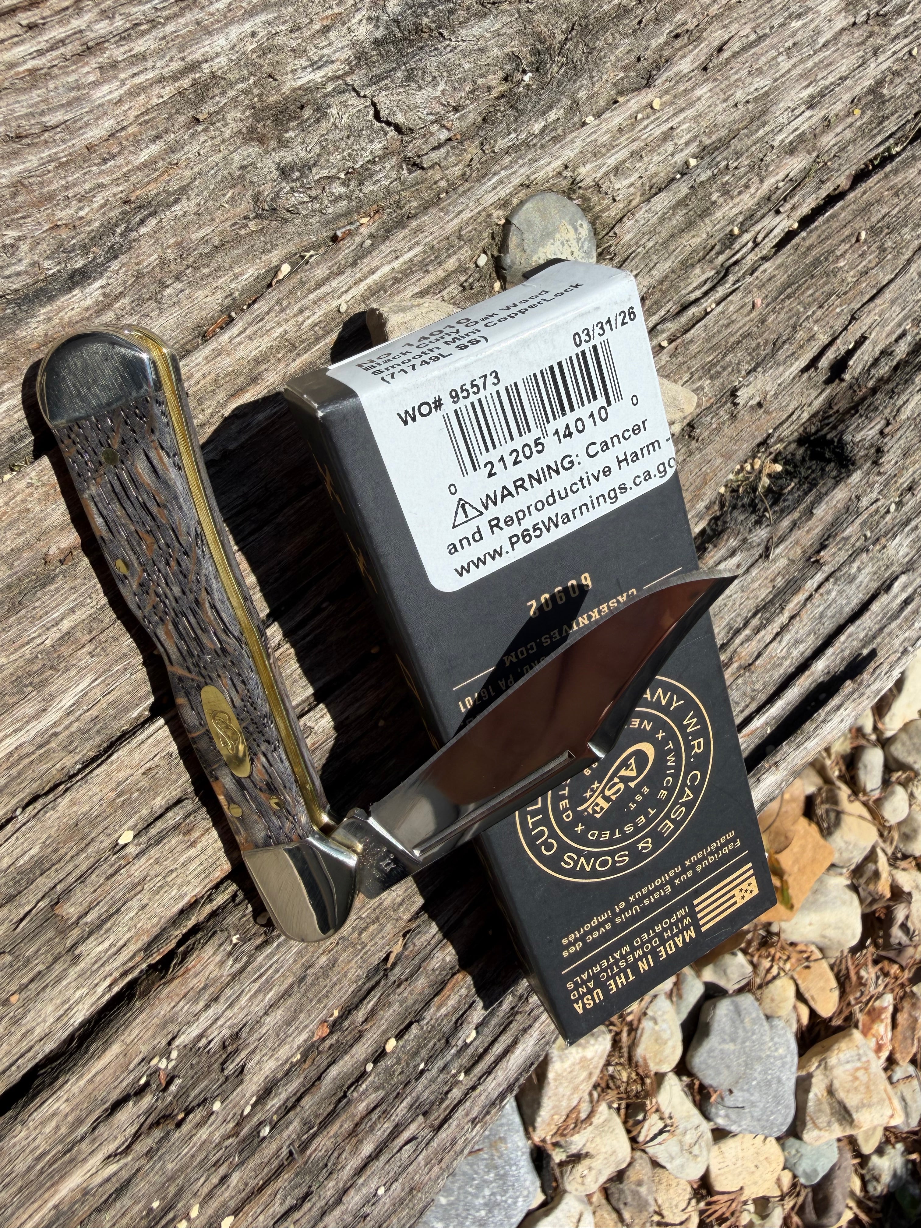 Case XX #14010 - Mini Copperlock - Black Curly Oak Smooth
