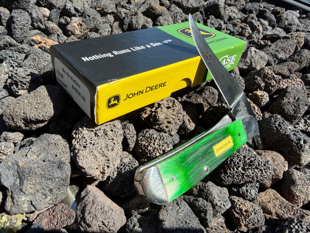 Case XX #15798 - Russlock - John Deere Sawcut Jig Green Bone