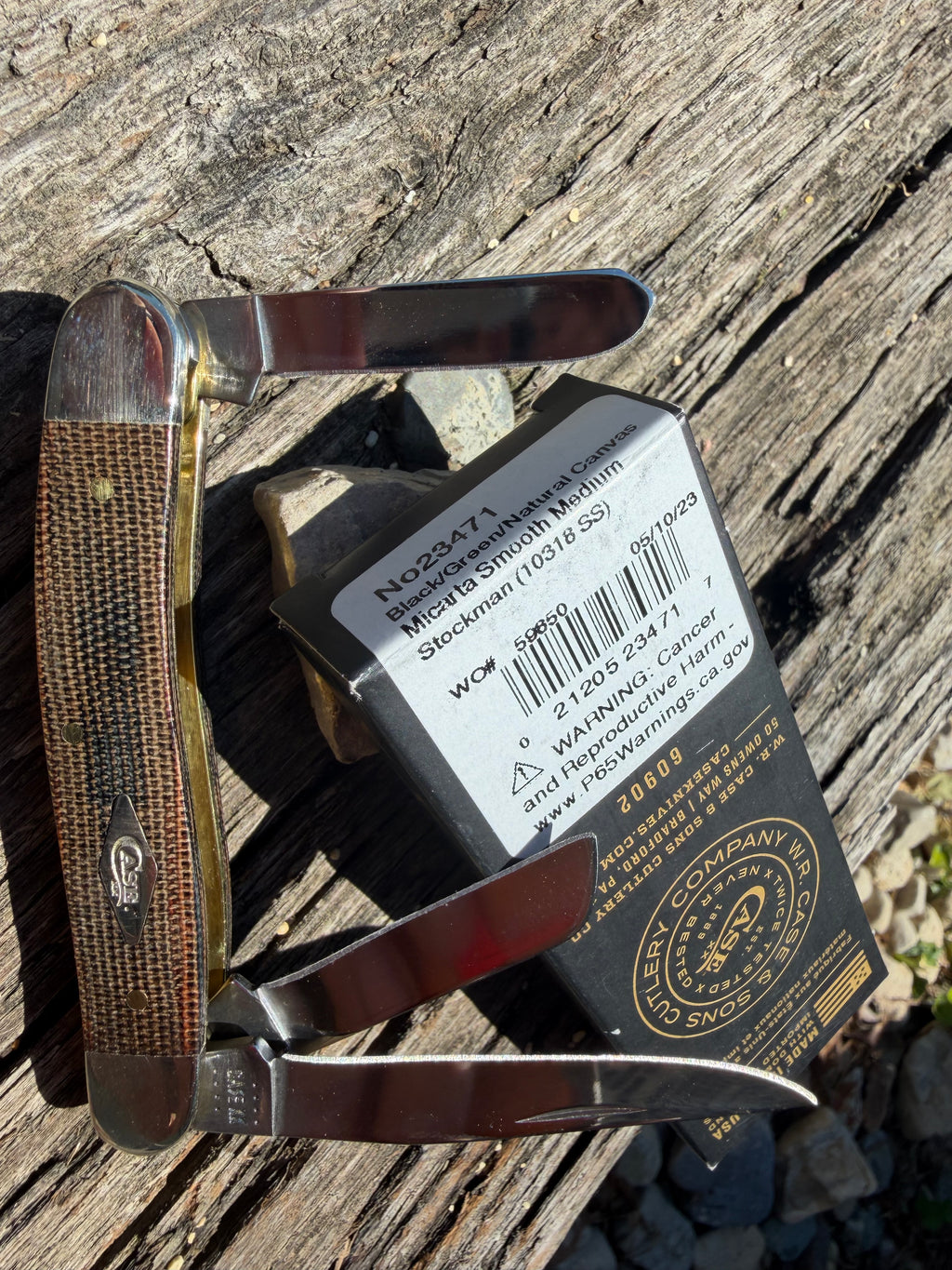 Case XX #23471 - Medium Stockman - Green and Black Micarta