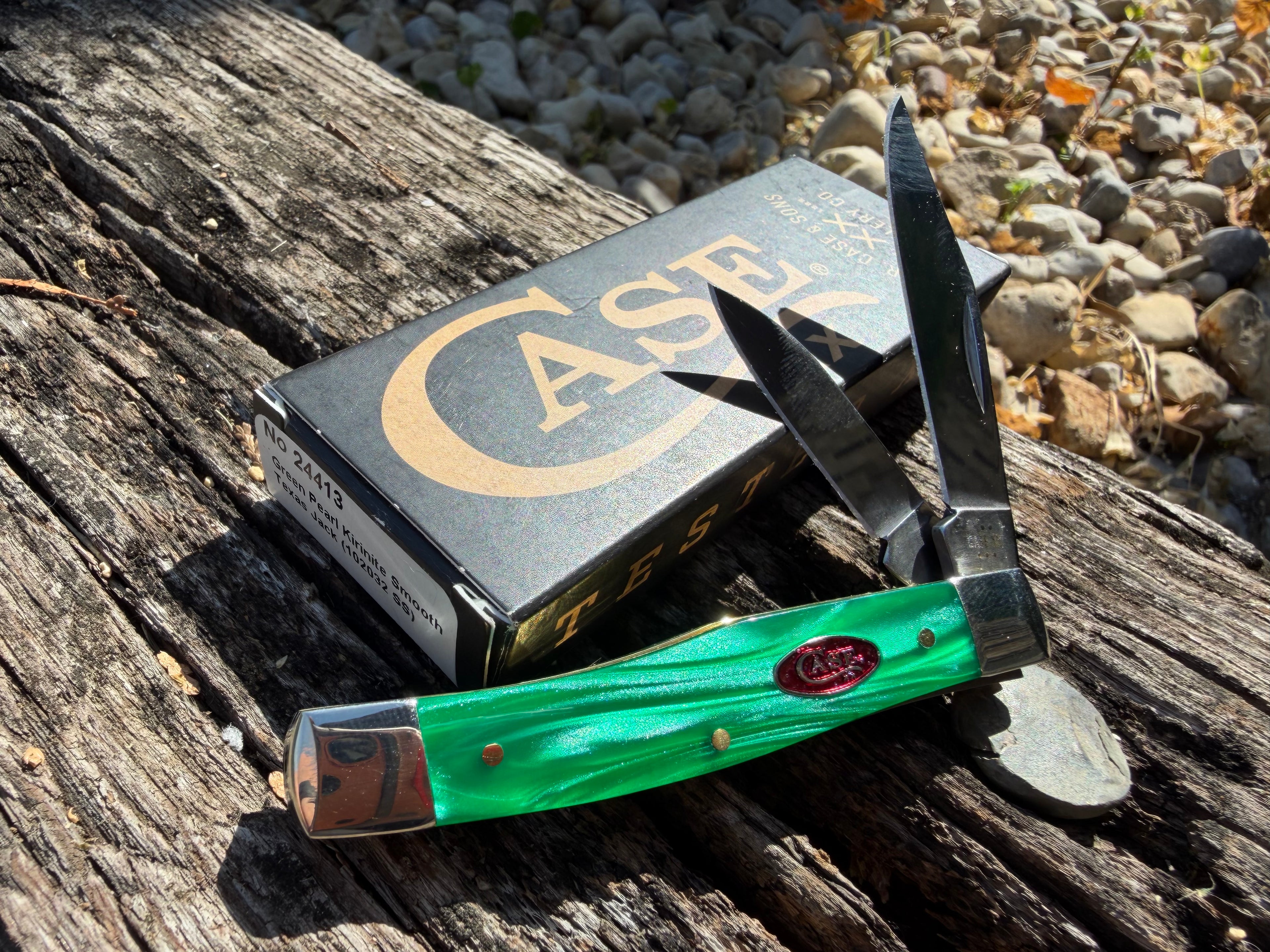 Case XX #24413 - Texas Jack - Smooth Green Pearl Kirinite