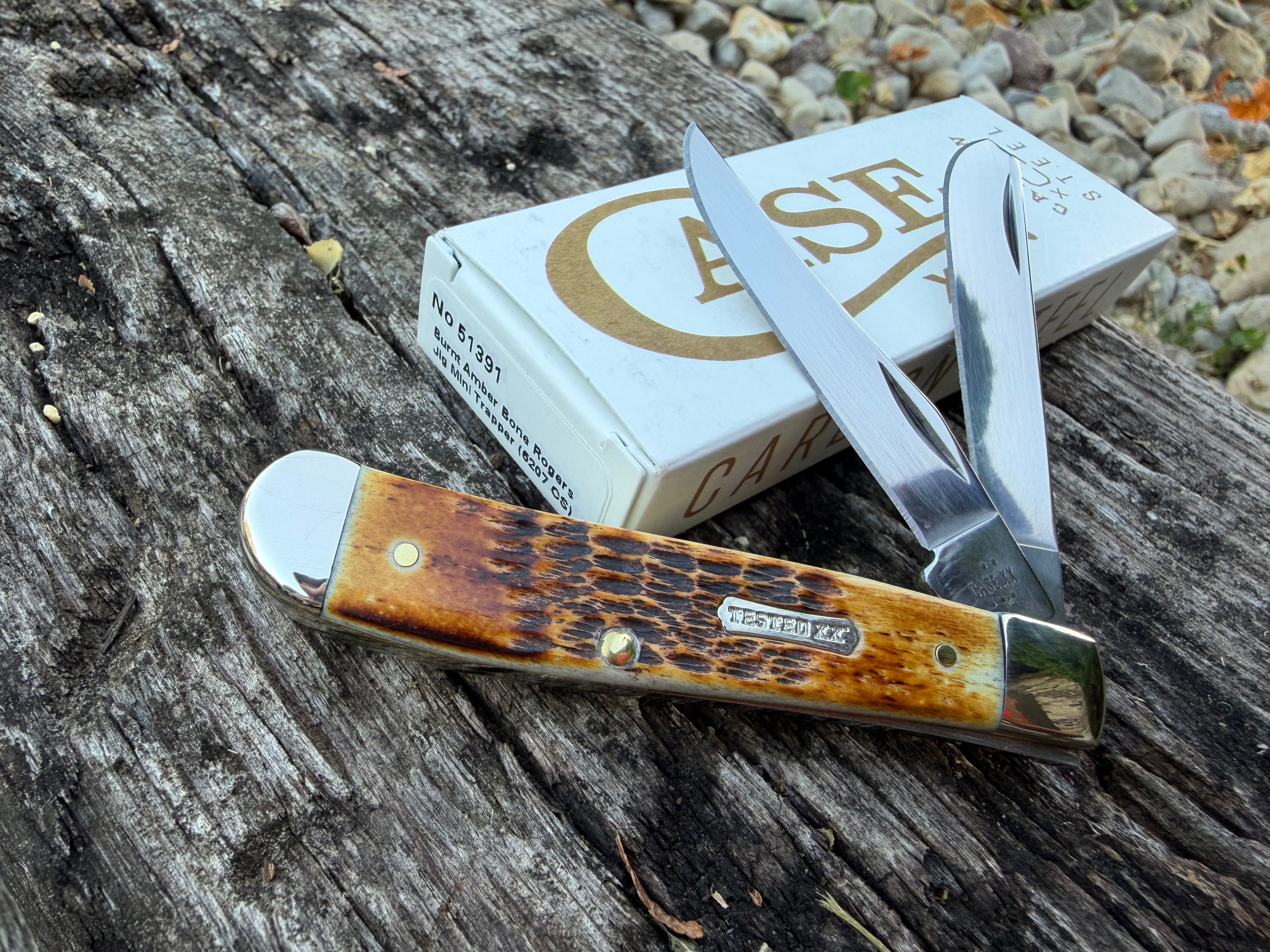Case XX #51391 - Mini Trapper - Jigged Burnt Amber Bone
