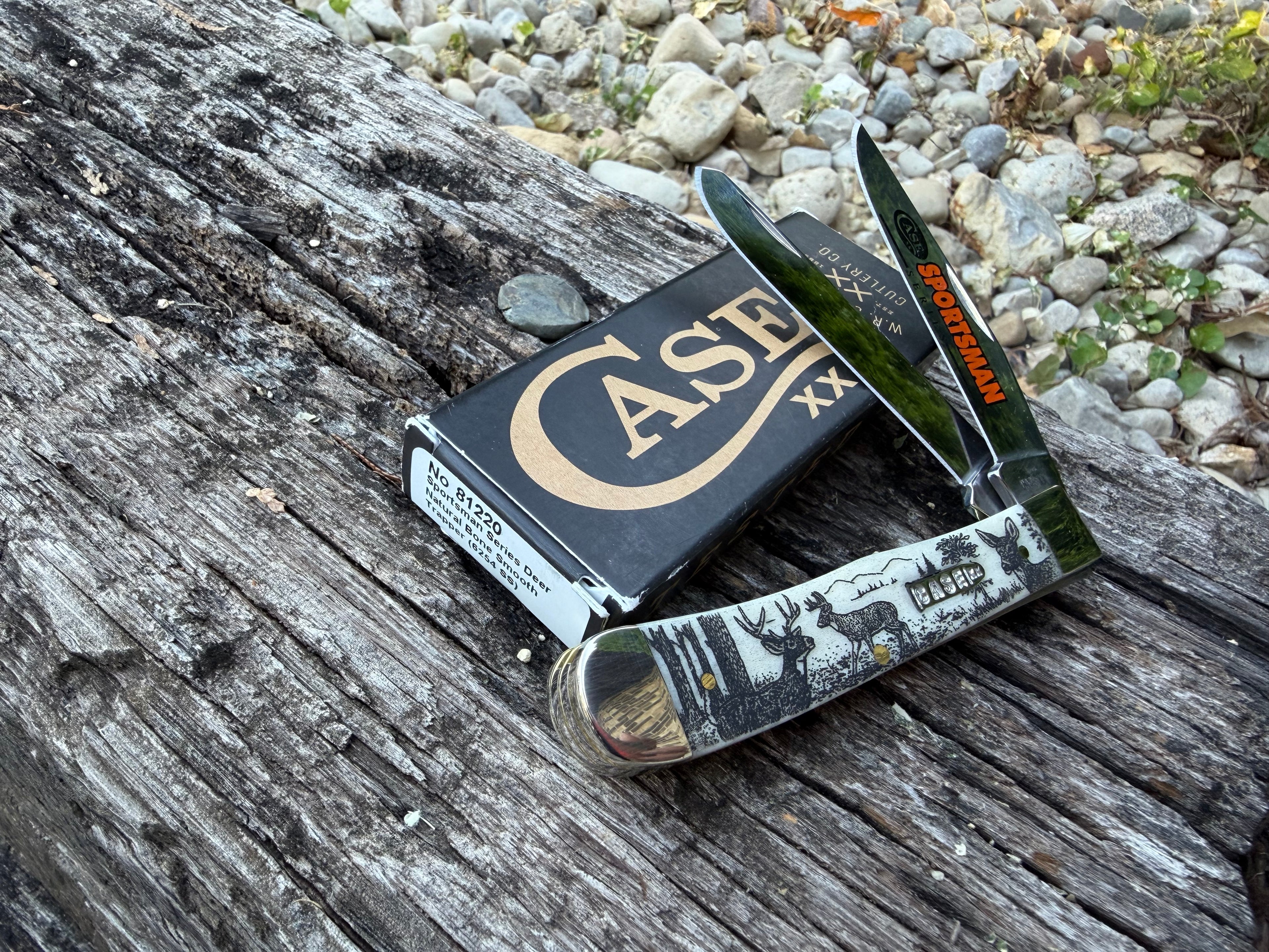 Case XX #81220 - Trapper Sportsman w/ Deer - Natural Smooth Bone