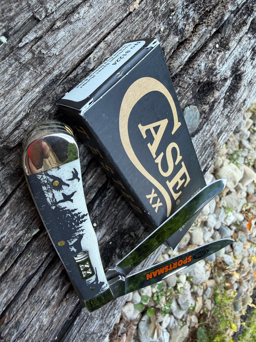 Case XX #81224 - Trapper Sportsman w/Bird Dog - Natural Smooth Bone